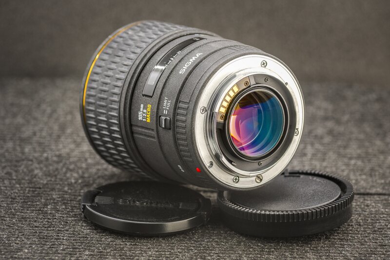 Obiectiv Sigma full frame AF EX 105mm f 2.8 macro 1:1 montura Sony A